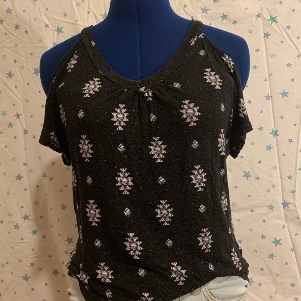 Shoulder-less Pink Rose patterned black t-shirt